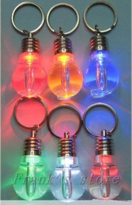 FLASHING LIGHT BULB KEYRING